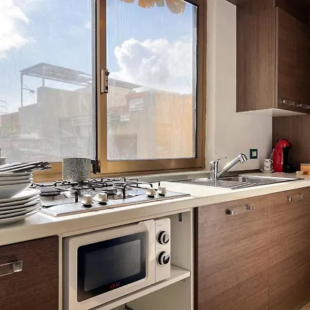 10 Minuti Dal Mare- Martina *