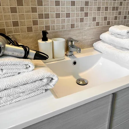 10 Minuti Dal Mare- Martina