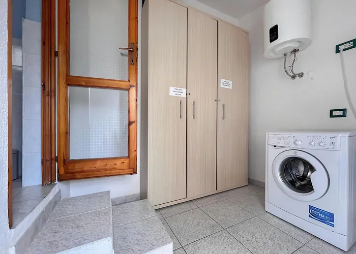 10 Minuti Dal Mare- Martina *